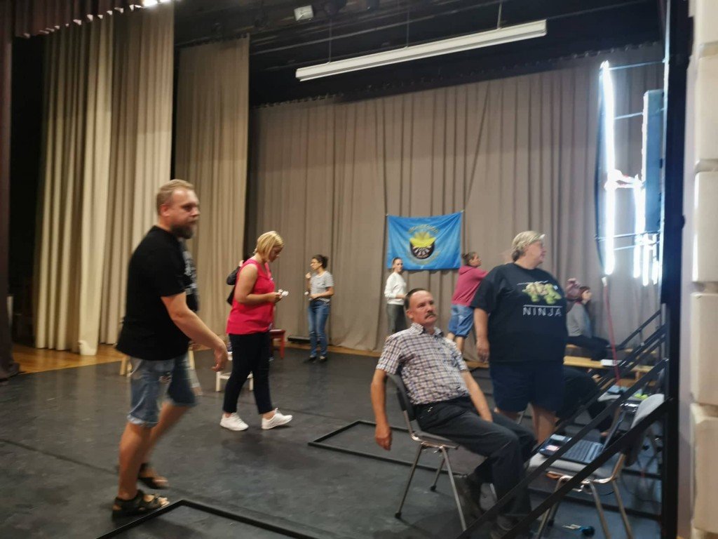 69063090_533058944103855_8427382586791165952_n